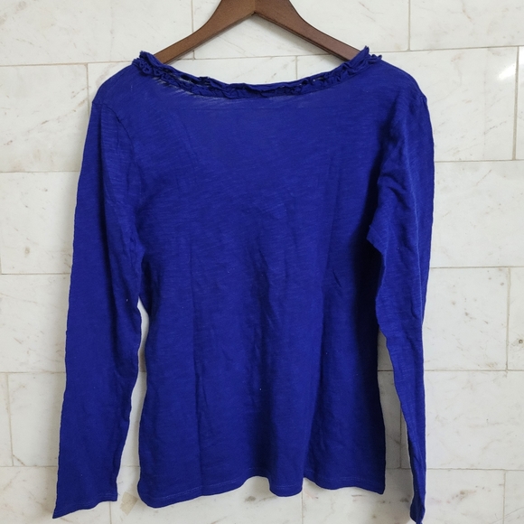 V Neck Top - Picture 2 of 6